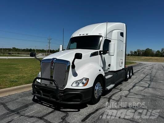 Kenworth T 680 Vetopöytäautot