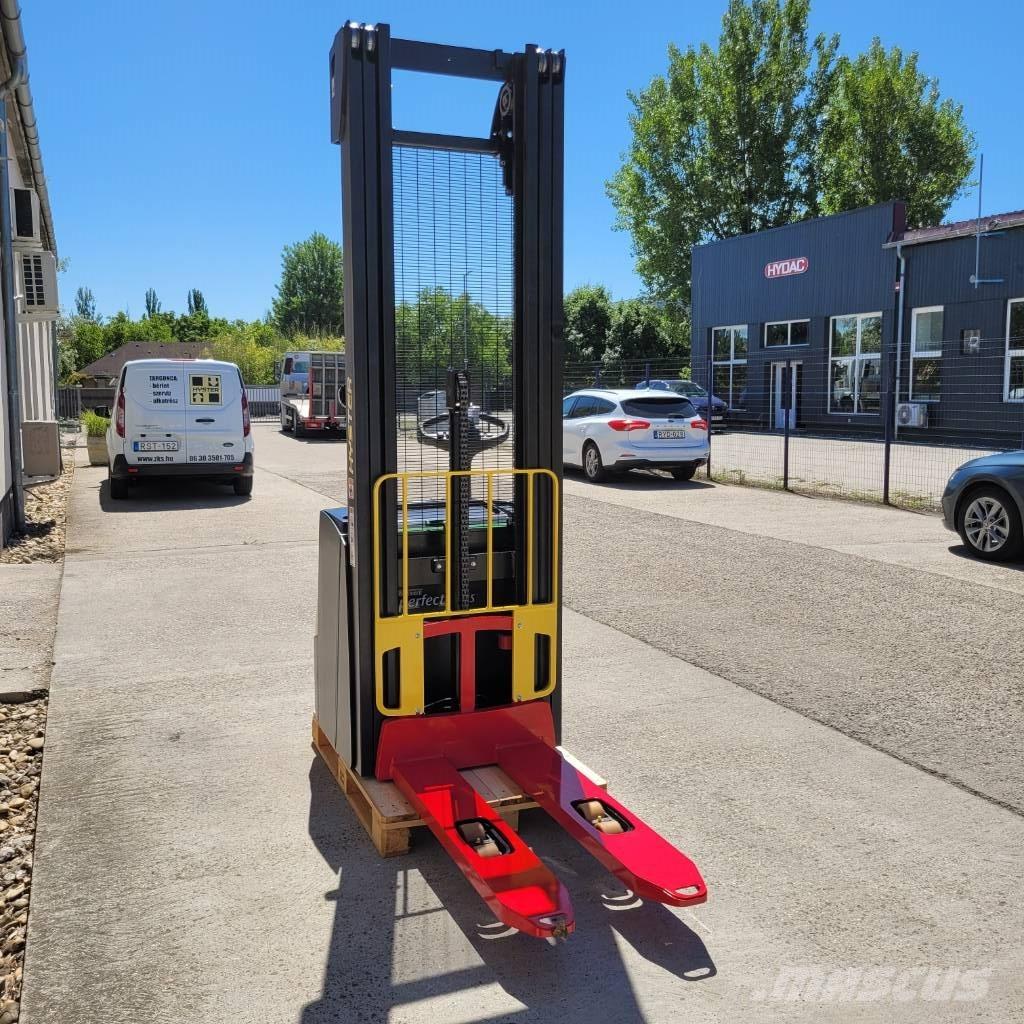 Hyster S 1.6 Käyden ajettavat pinoamistrukit