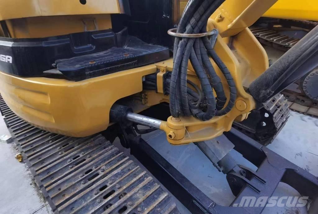 CAT 304 CR Minikaivukoneet < 7t