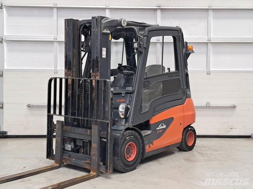 Linde E30-01 Sähkötrukit