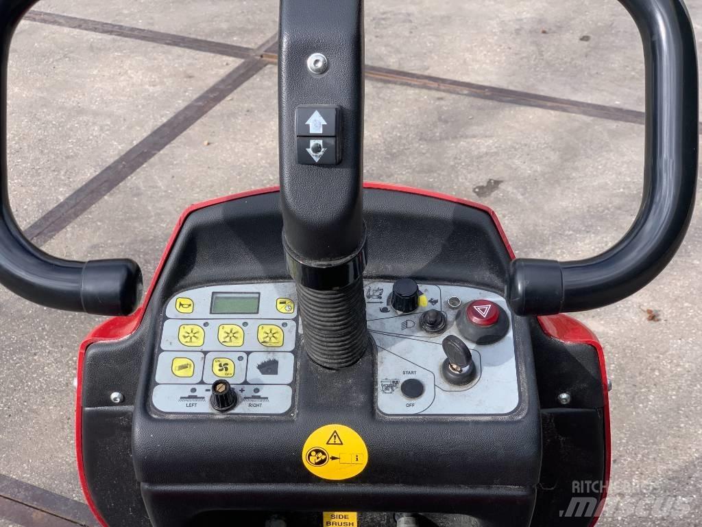  Sweep 1050E Lakaisukoneet