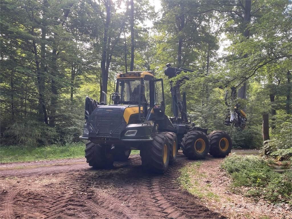 Ponsse Bear mit H8 Harvesterit