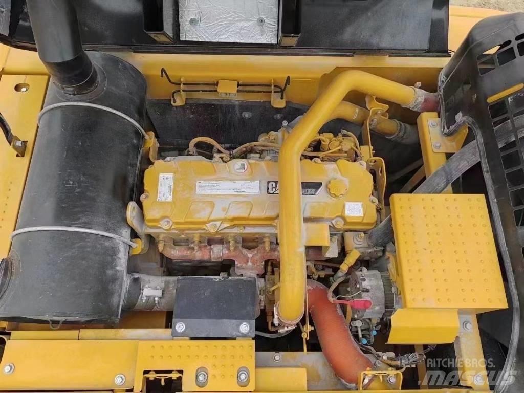 CAT 324 D Telakaivukoneet