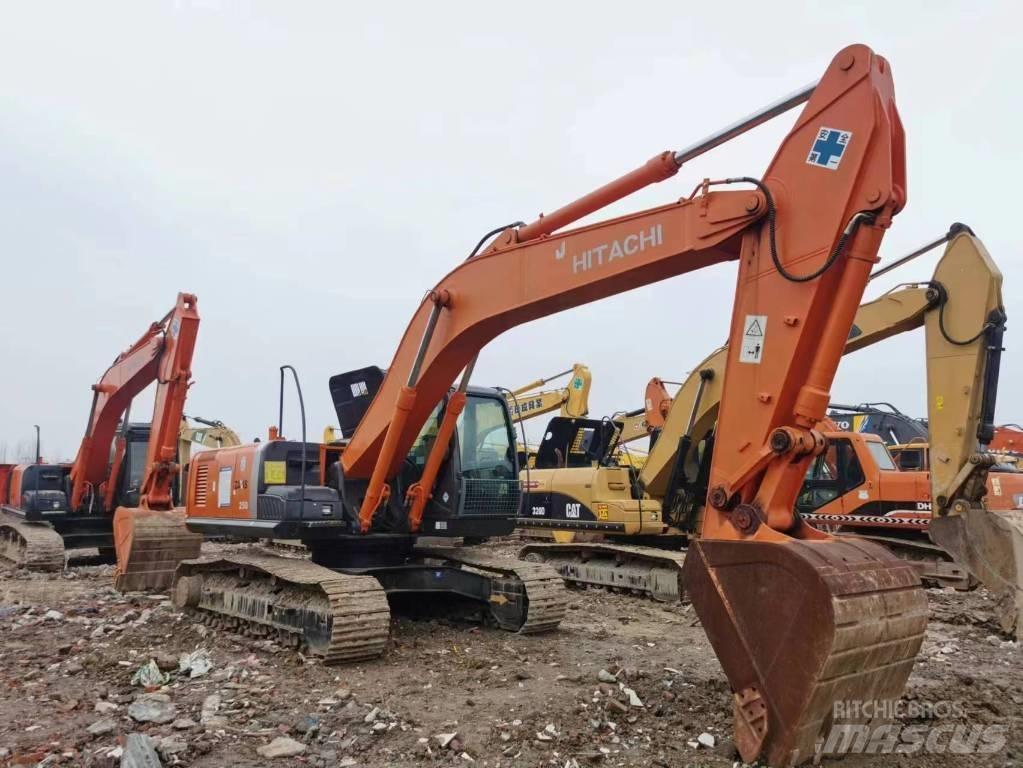 Hitachi ZX 250 Telakaivukoneet