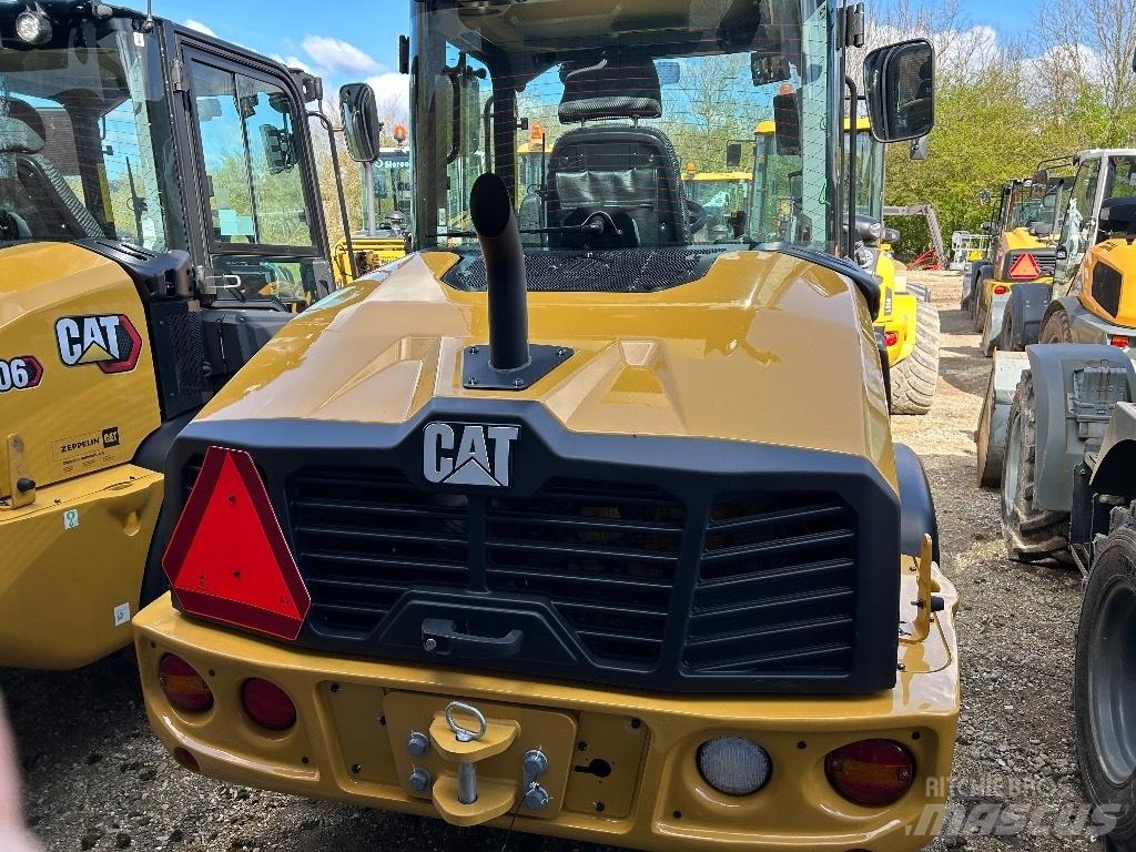 CAT 906 Pyöräkuormaajat