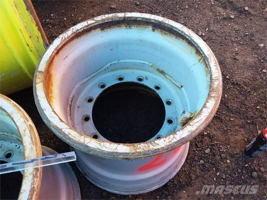 Valmet 890 20x26,5 Renkaat ja vanteet