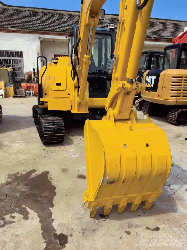 Komatsu PC56 Minikaivukoneet < 7t