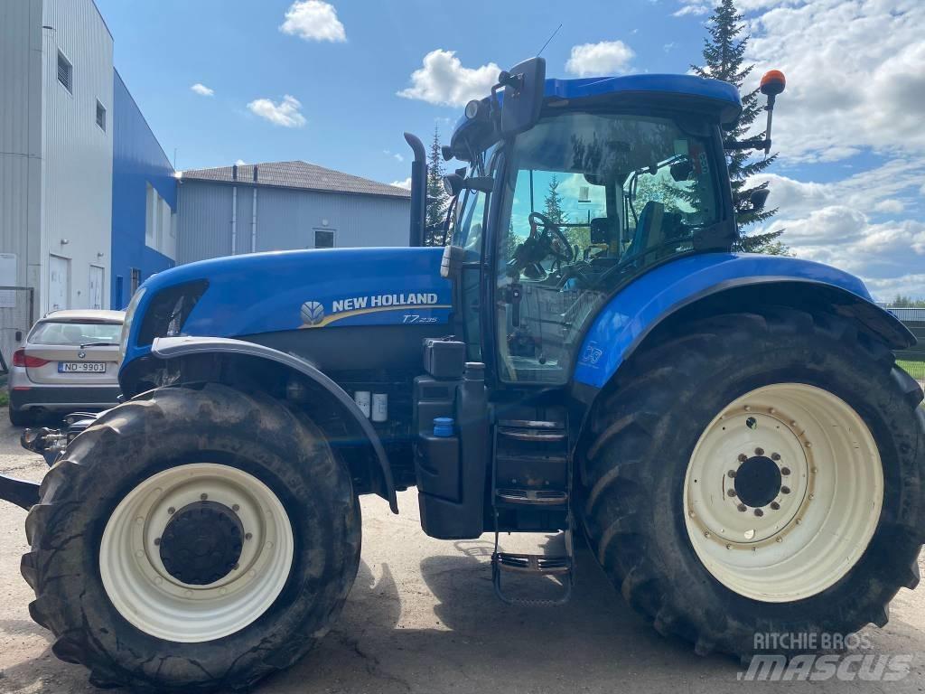 New Holland T 7.235 Traktorit