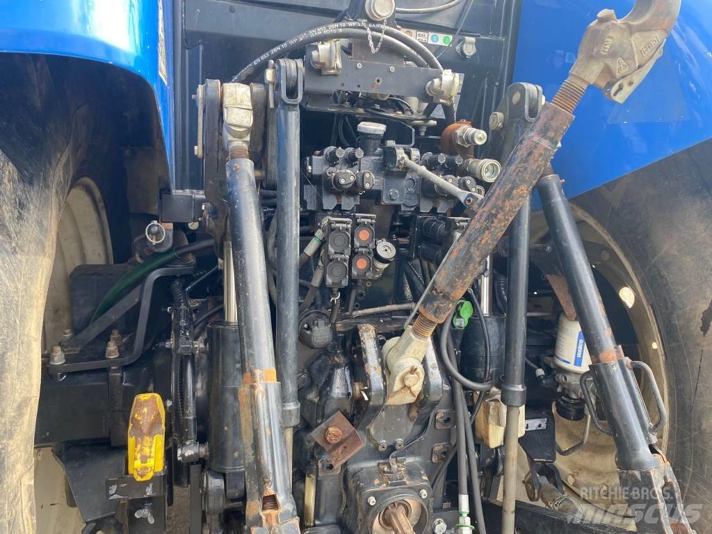 New Holland T 7.235 Traktorit