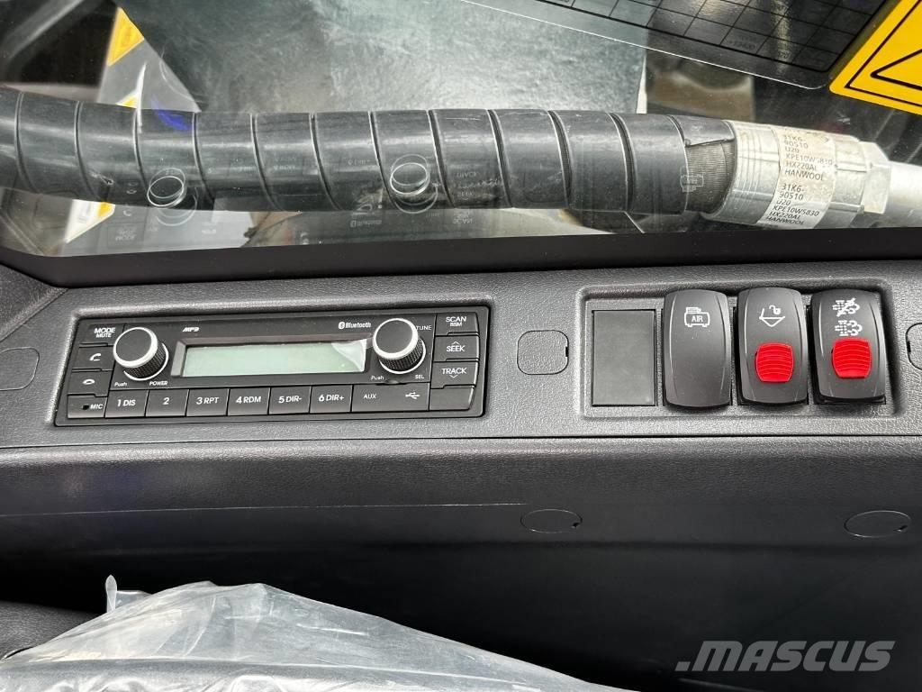 Hyundai HX 220 AL Telakaivukoneet