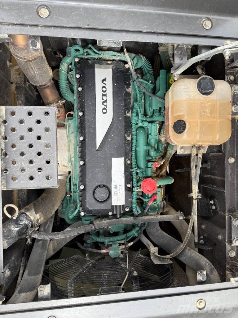 Volvo EC 300 EL Telakaivukoneet