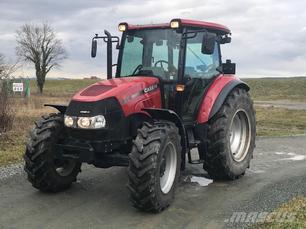 Case IH Farmall 85A Traktorit