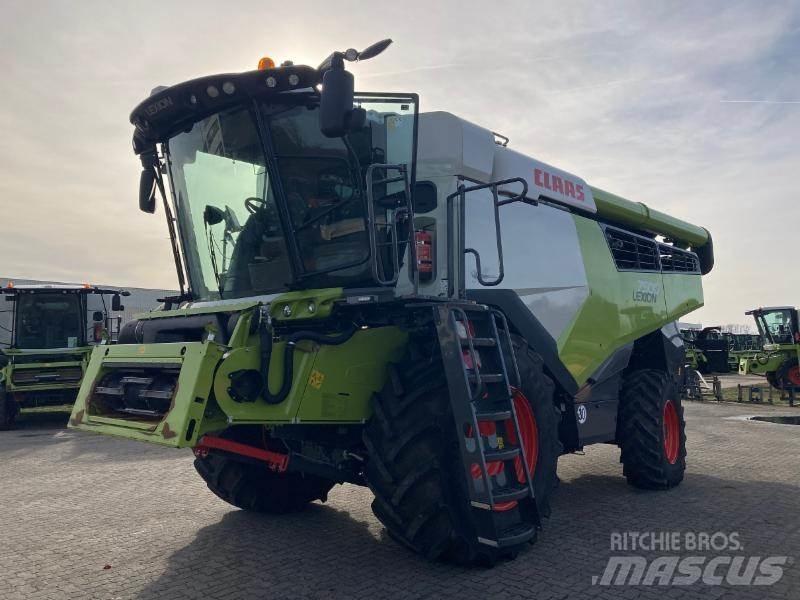 CLAAS LEXION 7500 Leikkuupuimurit