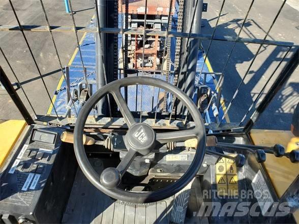 JCB 930 Maastotrukit