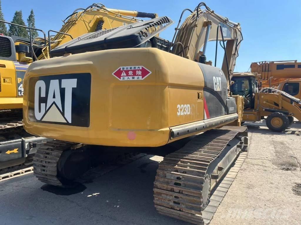 CAT 323 D L Telakaivukoneet