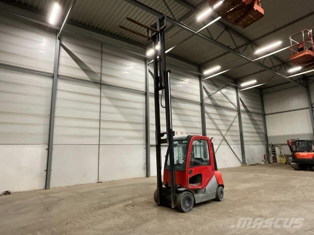 Still RX 70-25 T Nestekaasutrukit