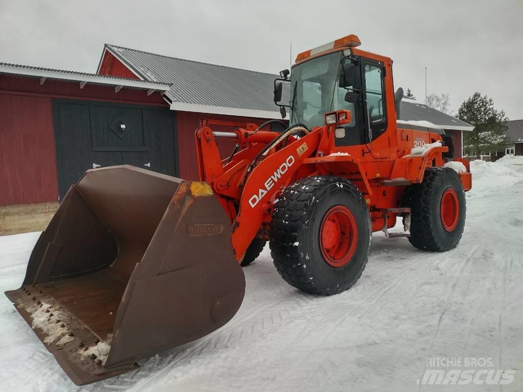 Daewoo 200-V Mega Pyöräkuormaajat