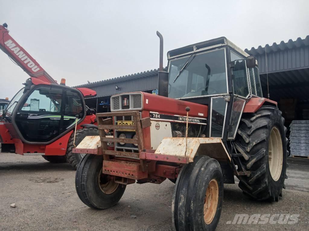 International 784 Traktorit