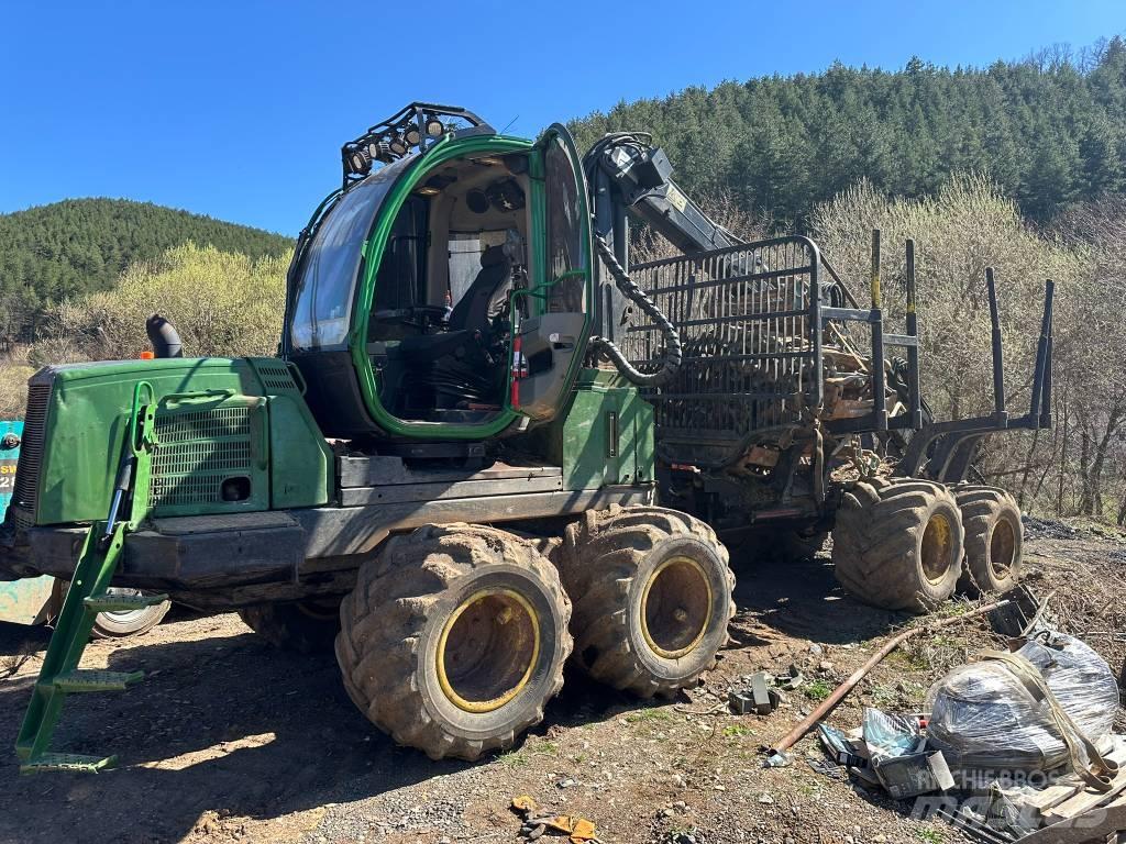 John Deere 810 E Kuormatraktorit