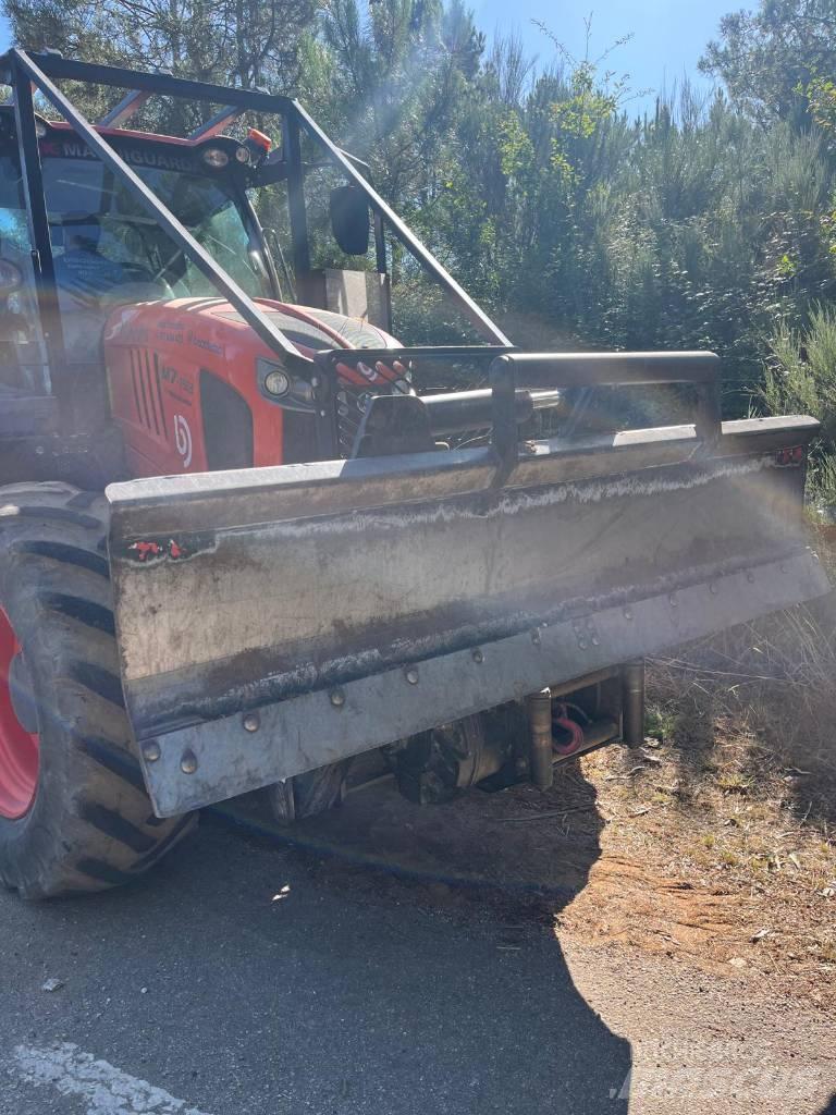 Kubota M 7153 Metsätraktorit