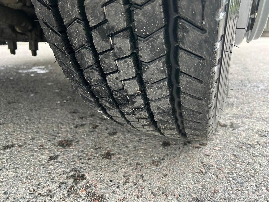Volvo FL Umpikorikuorma-autot