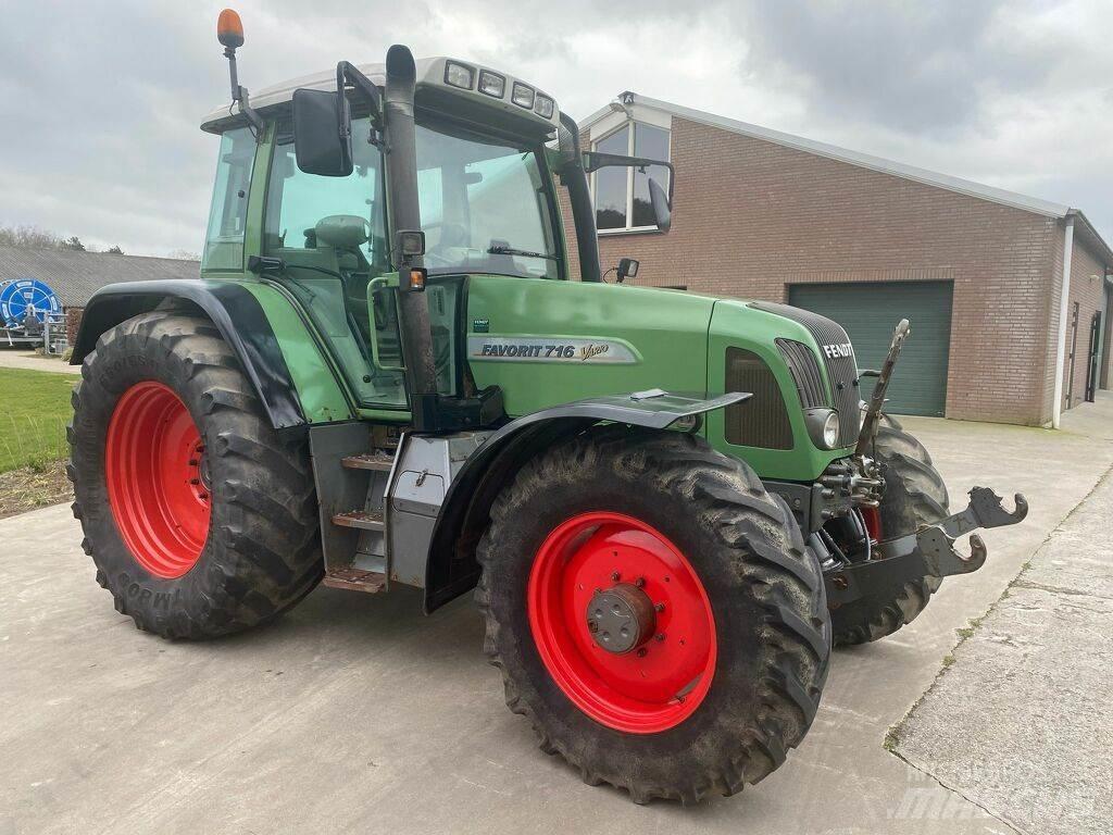 Fendt 716 Traktorit