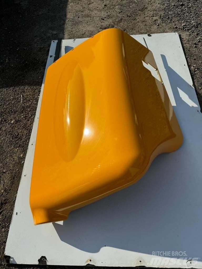 JCB ENGINE COVER Alusta ja jousitus