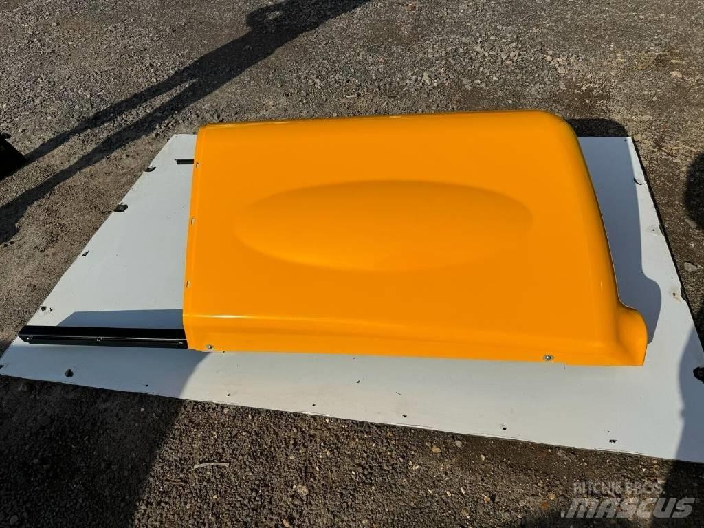 JCB ENGINE COVER Alusta ja jousitus