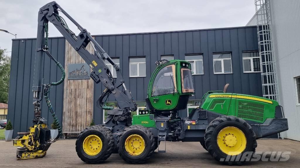 John Deere 1170 G Harvesterit