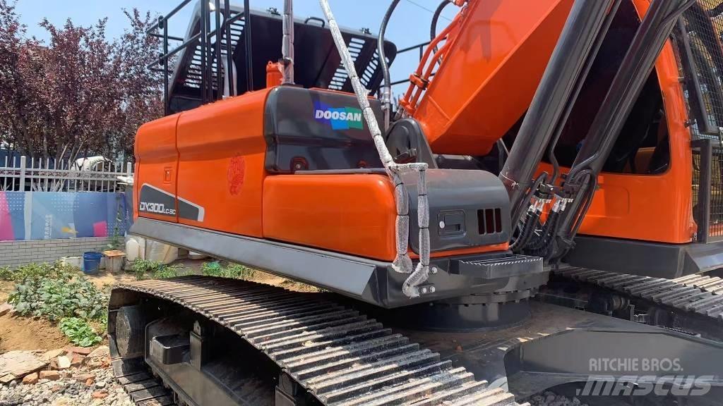 Doosan DX 300 LC Telakaivukoneet