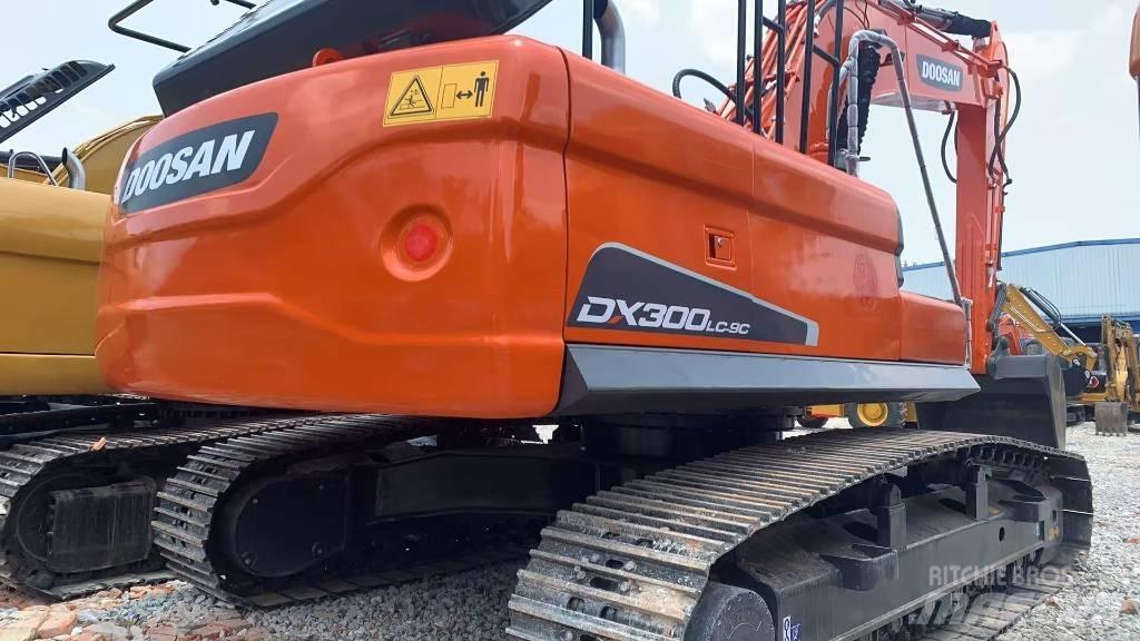 Doosan DX 300 LC Telakaivukoneet