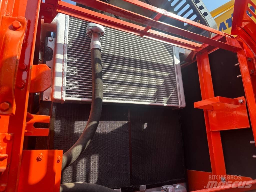 Doosan DX 300 Telakaivukoneet