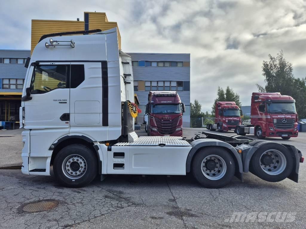 MAN TGX 28.580 Vetopöytäautot