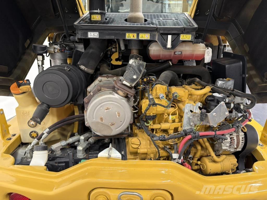 CAT 908M Pyöräkuormaajat