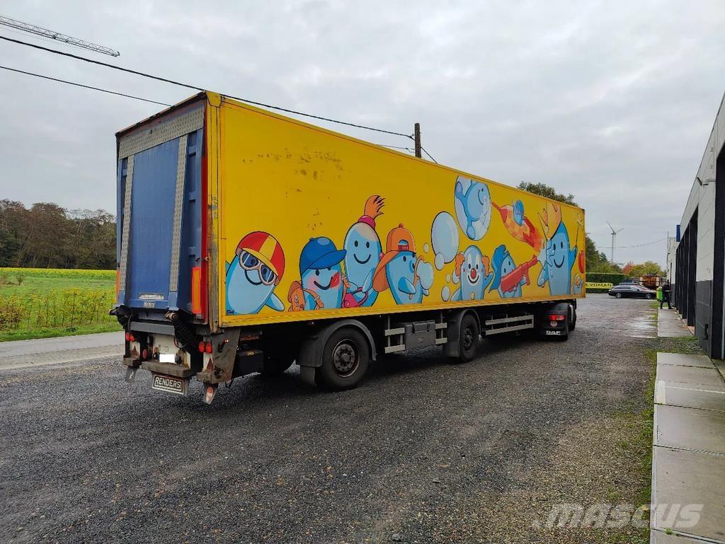 Renders X-Steering Umpikori puoliperävaunut