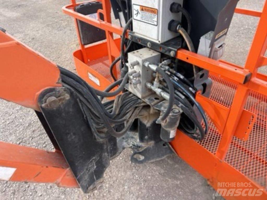 JLG 1200 SJP Teleskooppipuominostimet