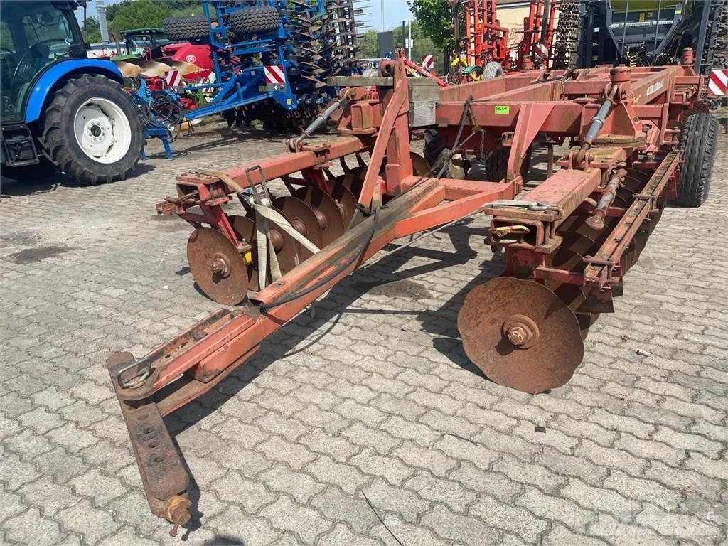 Brix Stein Gigant Kiekkomultaimet ja lautasäkeet