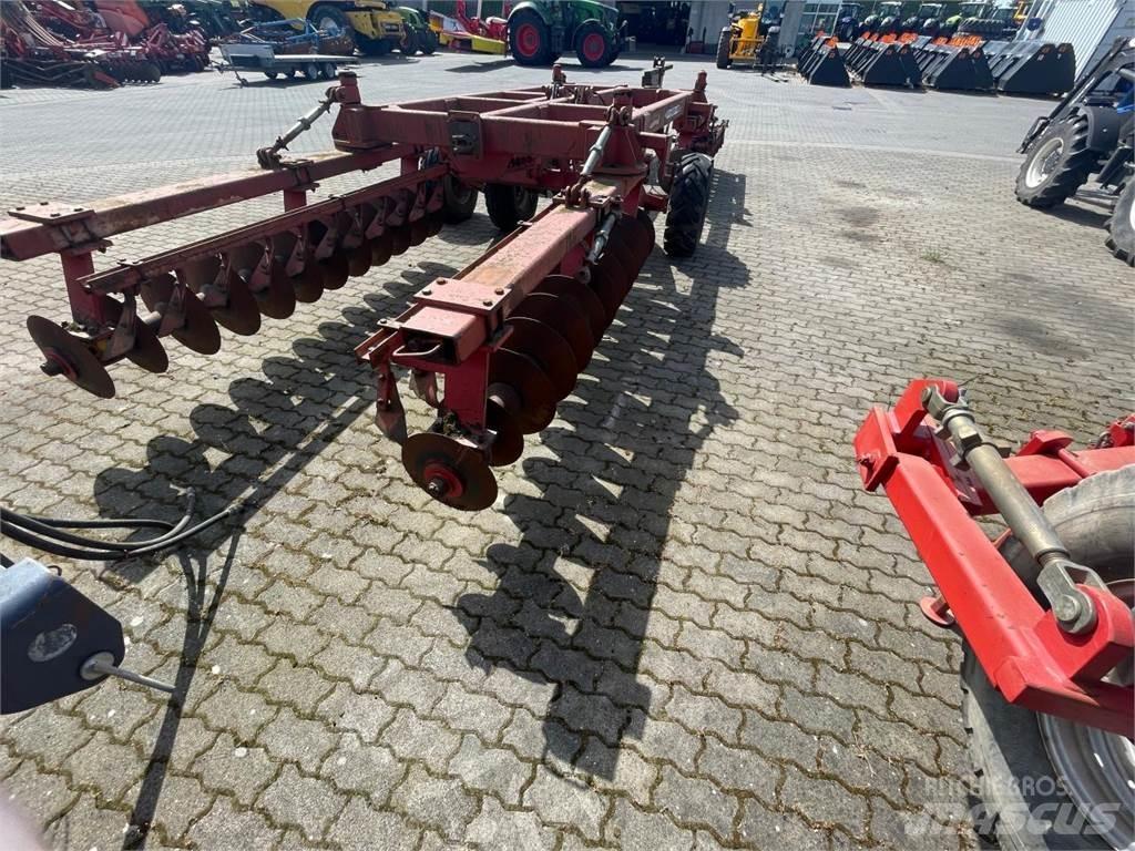 Brix Stein Gigant Kiekkomultaimet ja lautasäkeet