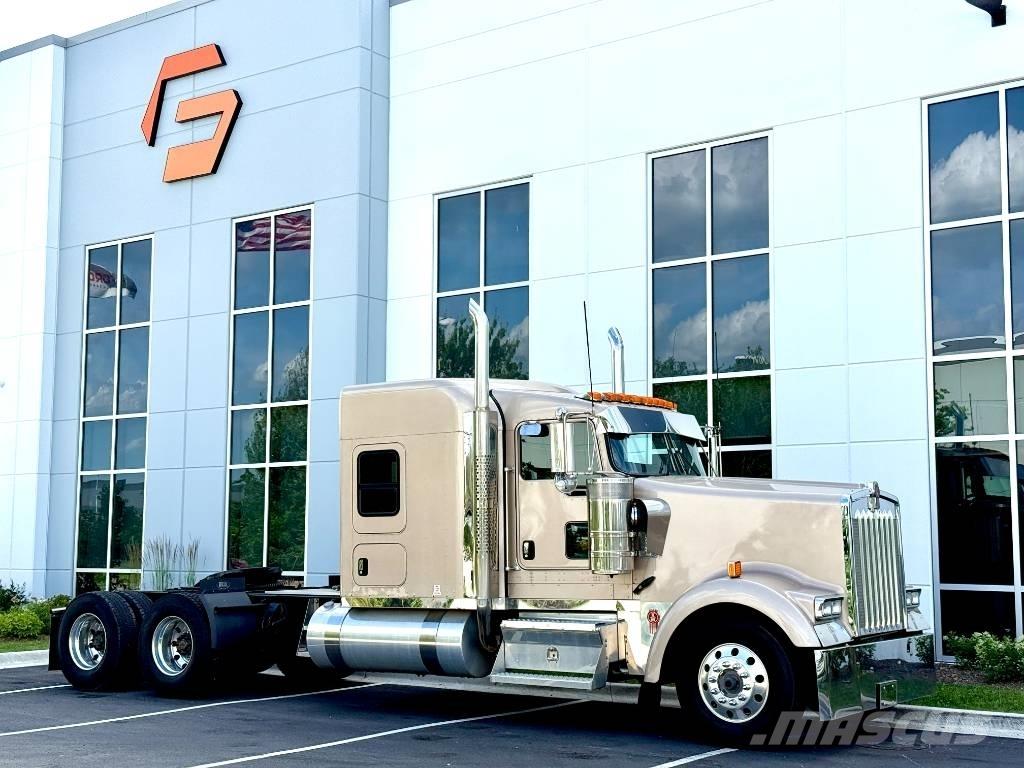 Kenworth W 900 Vetopöytäautot