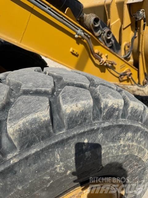CAT 930 H Pyöräkuormaajat