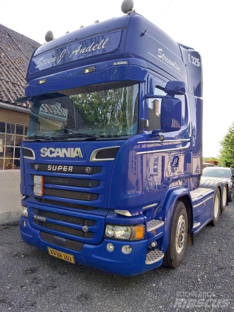 Scania R 520 Vetopöytäautot