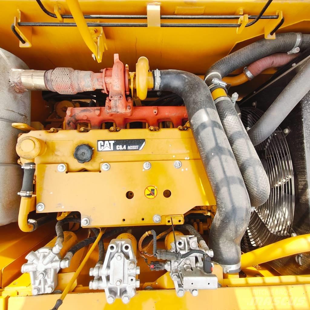 CAT 320D Telakaivukoneet