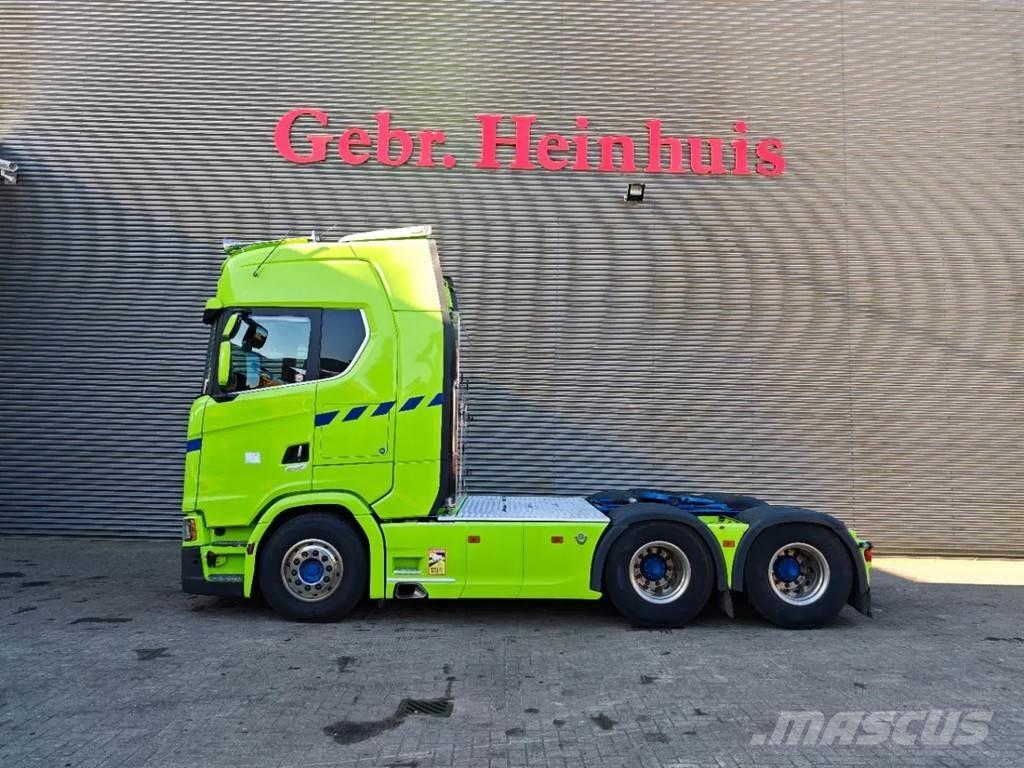 Scania S650 6x4 Vetopöytäautot