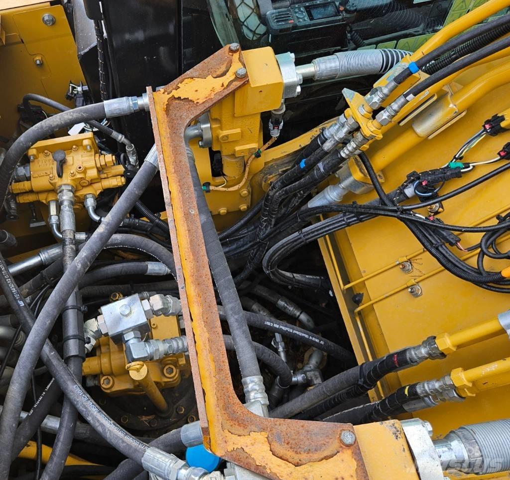 CAT 320 Telakaivukoneet