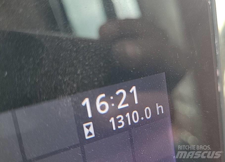 Hitachi ZX225USLC-7 Telakaivukoneet