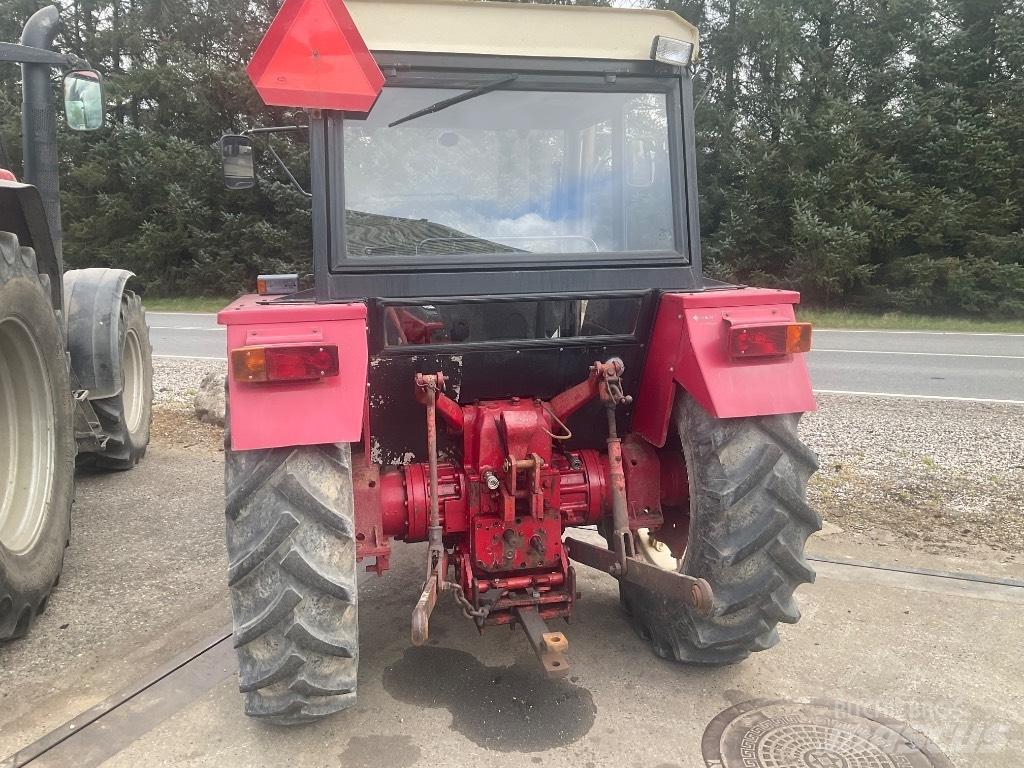 IH 624 Traktorit