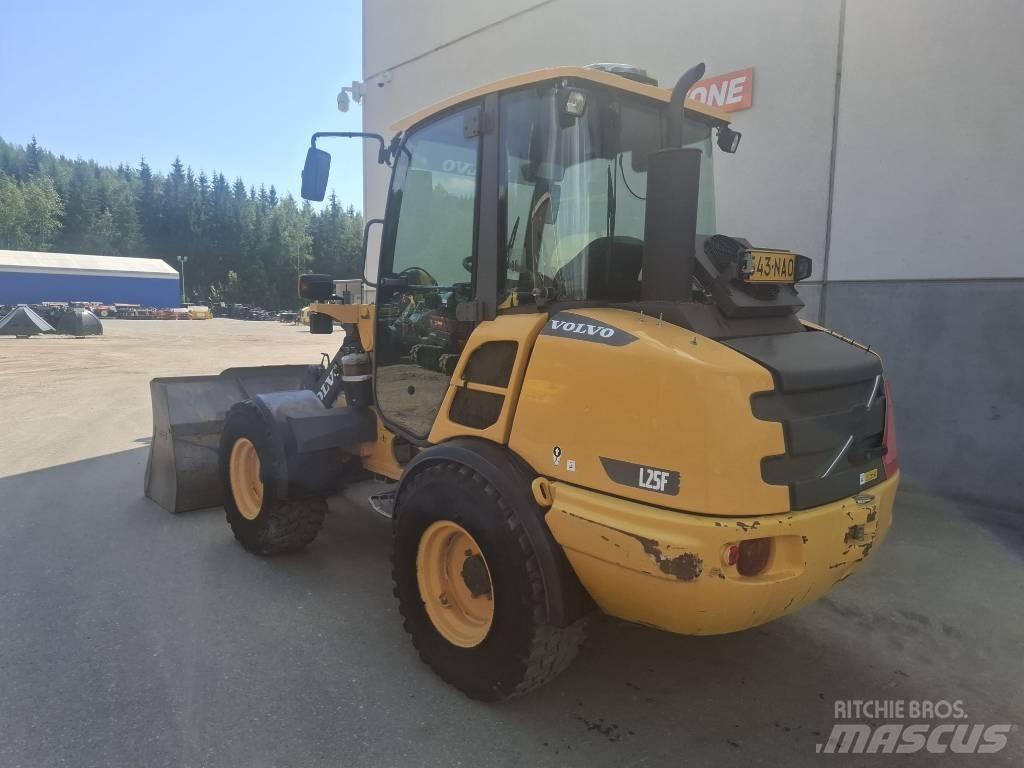 Volvo L 25 F-P Pyöräkuormaajat