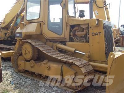 CAT D 5 H Telaketjupuskutraktorit