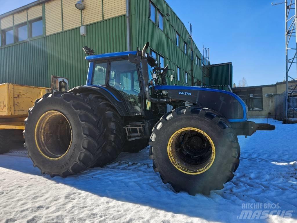 Valtra T171 Traktorit