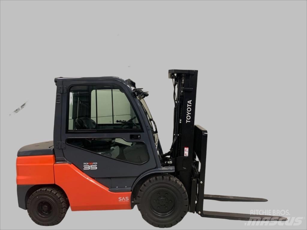Toyota 52-8 FDJF 35 Dieseltrukit